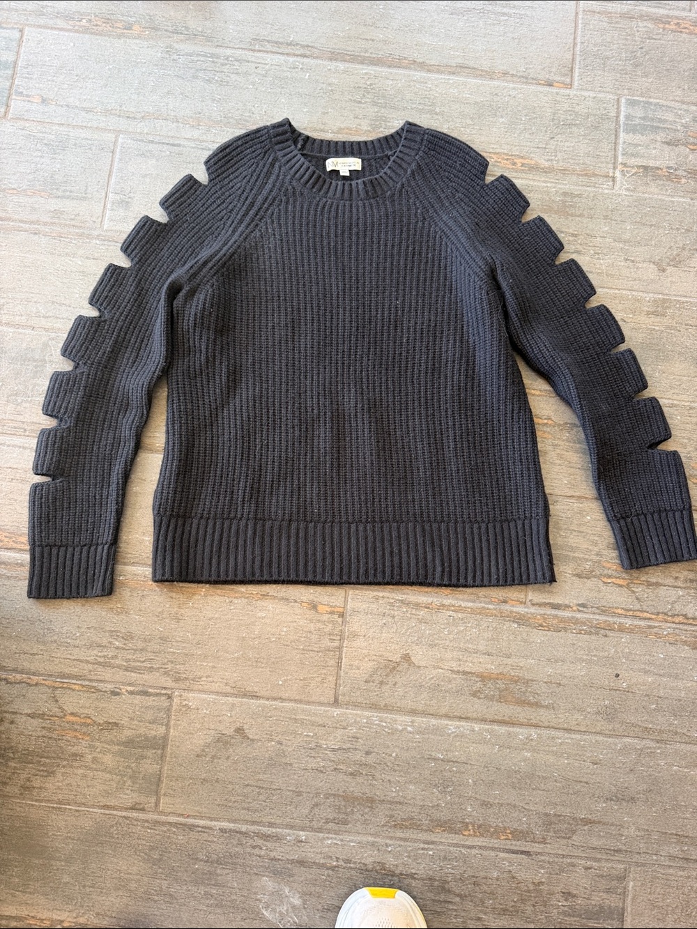 100% Cashmere Neiman Marcus Black Ribbed Crewneck with Ladder Cutout Sleeves